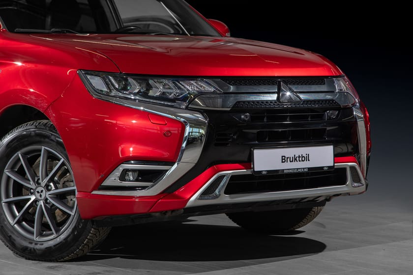 Bilde 2 av Mitsubishi Outlander PHEV 2,4 4WD Instyle+/ NY SERVICE / KROK / SKINN / ACC