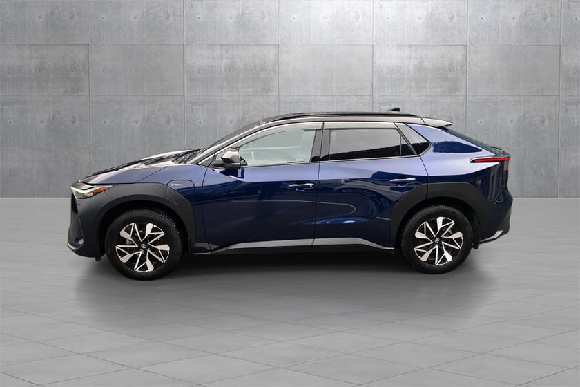 Bilde 2 av Toyota bZ4X AWD Executive Bitone