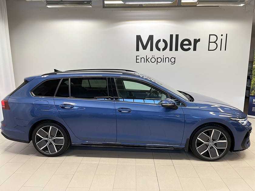 Bild 2 av Volkswagen Golf Sportscombi R-line eTSI 150hk Drag