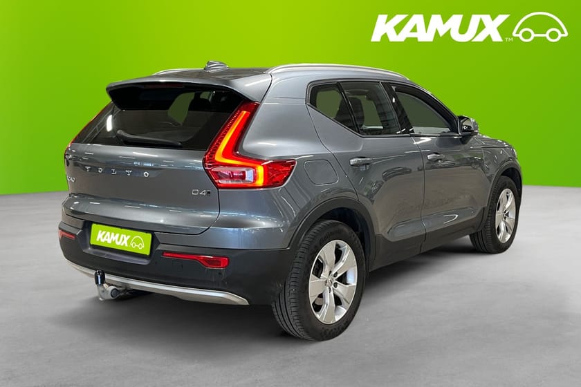 Bild 4 av Volvo XC40 D4 AWD Momentum Intro Edition Navi B-Kamera Skinn Drag