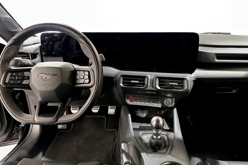 Bild 4 av Ford Mustang Dark Horse V8 453hk man