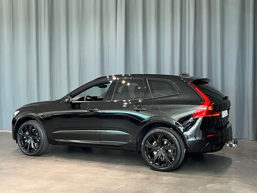 Bild 3 av Volvo XC60 T6 Plus Black Nordic Edition Lagerbil Redo För Omg Leverans
