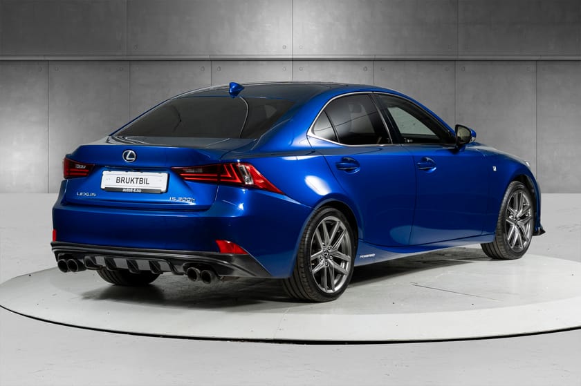 Bilde 4 av Lexus IS 300h 2.5 l 223hk | Skinn | Kamera | Varme ratt +++