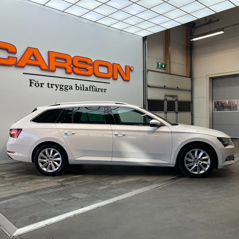 Bild 3 av Škoda Superb Kombi Skoda 2.0 TDI 4x4 Business Värmare Canton Carplay Drag