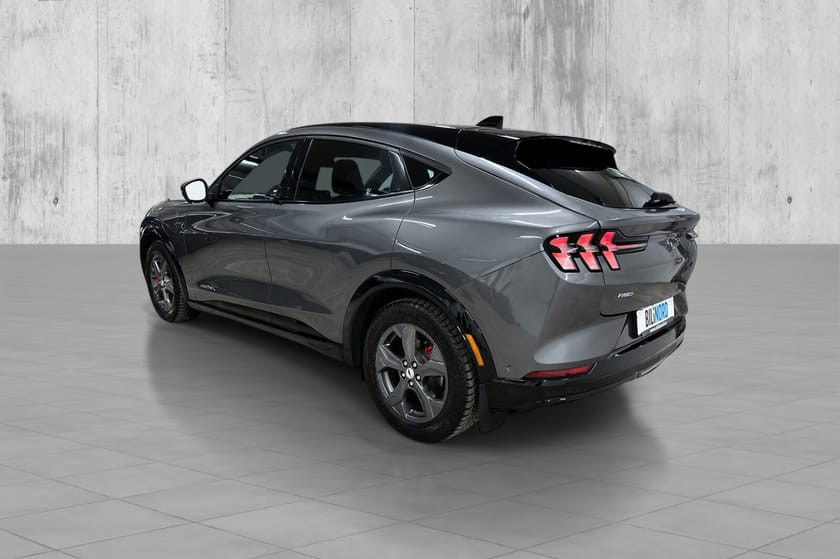 Bilde 5 av Ford Mustang Mach-E Long Range AWD Premium LR Krok, panorama, 360, ACC, el.seter, B&O,