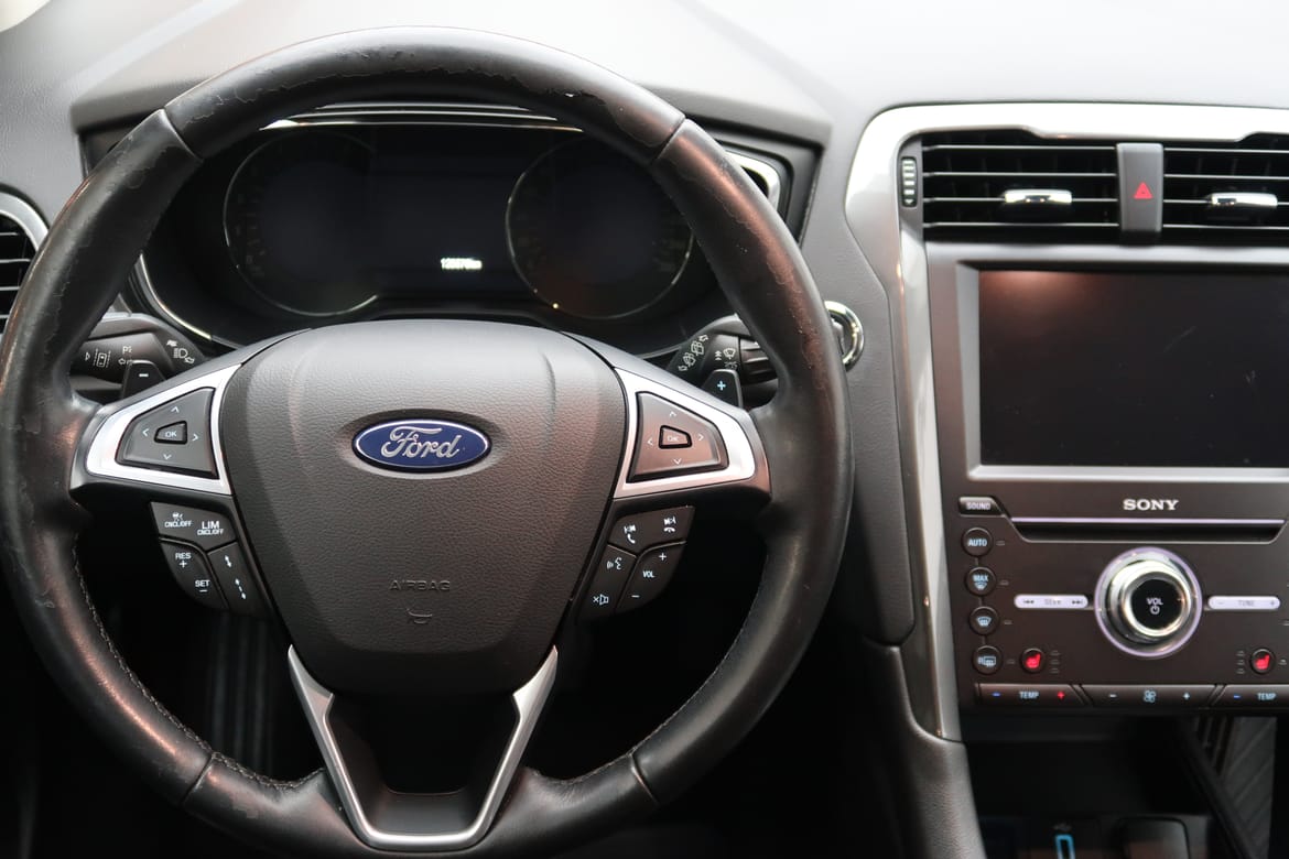 Ford Mondeo 2019 - miniatyr 8