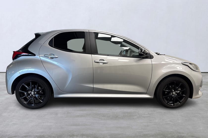 Bild 3 av Toyota Yaris Hybrid CVT Style 116 hk