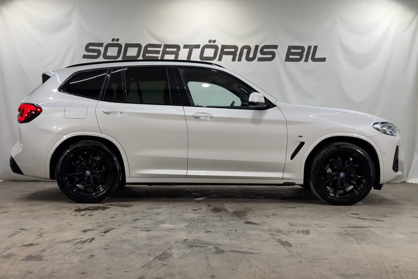 Bild 5 av BMW iX3 CHARGED M SPORT DRAG PANO KAMERA LÄDER MOMSBIL