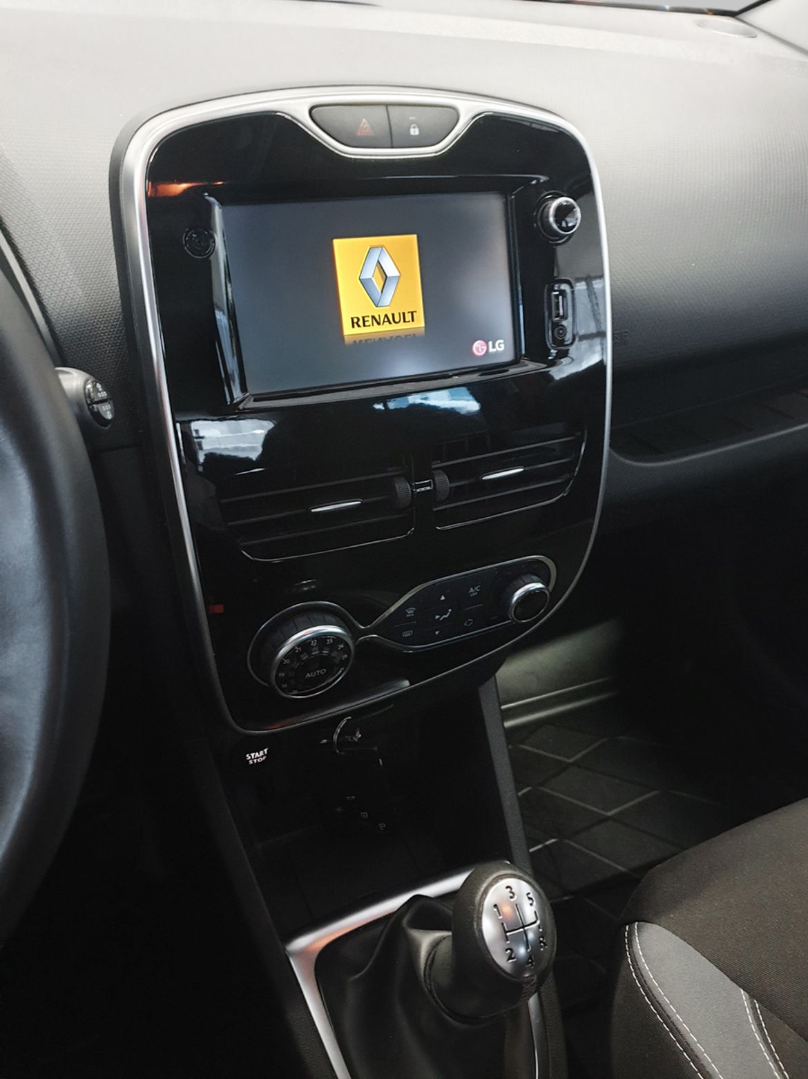 Renault Clio 1.5 dCi Manual, 90hp, 2016
