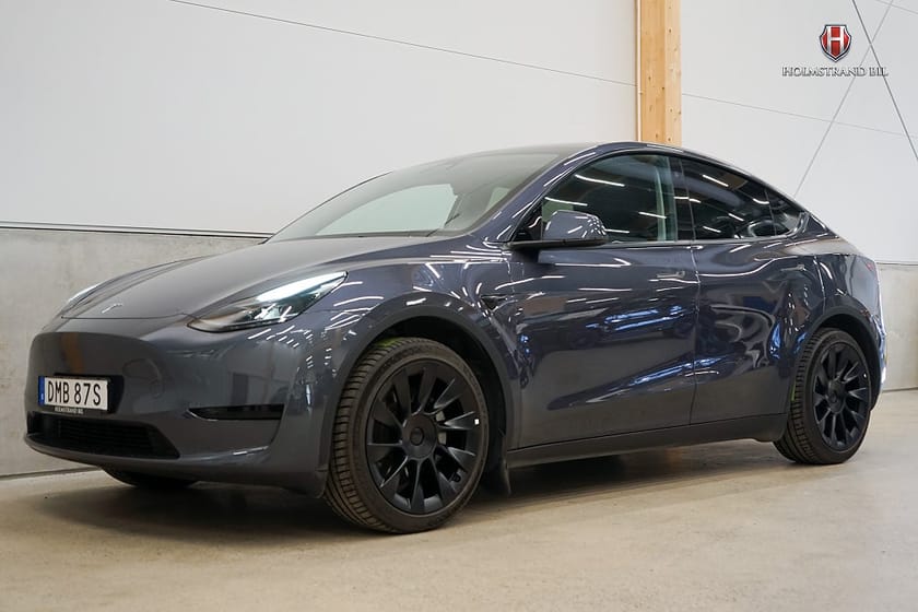 Bild 3 av Tesla Model Y Standard Range RWD Drag Värmepump Rattvärme Pano MOMS