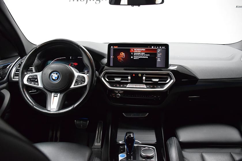 Bild 4 av BMW iX3 M Sport | Charged | Serviceavtal | Rattvärme | Drag