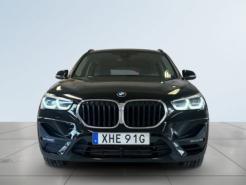 Bild 2 av BMW X1 xDrive25e Sport line MOMS Drag HuD Farthållare S&V-däck