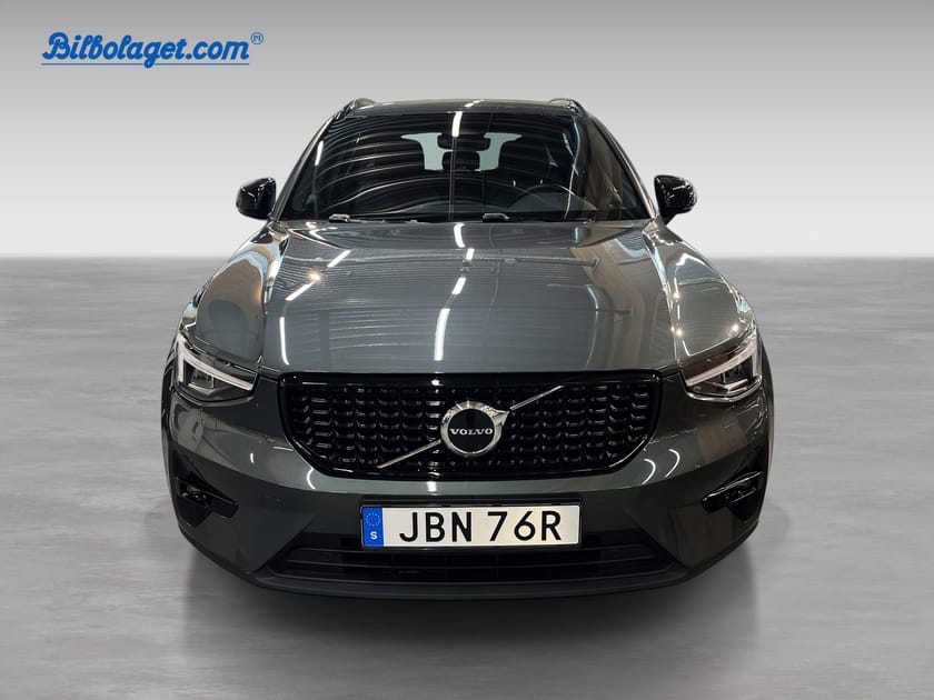Bild 2 av Volvo XC40 B4 FWD Bensin Plus Dark