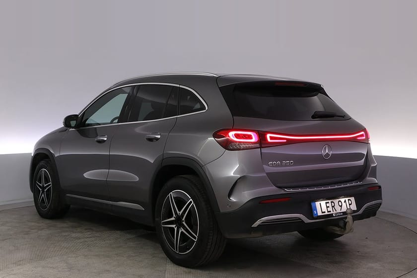 Bild 4 av Mercedes-Benz EQA 250 AMG Drag Pano BSM AdapFarth Kamera
