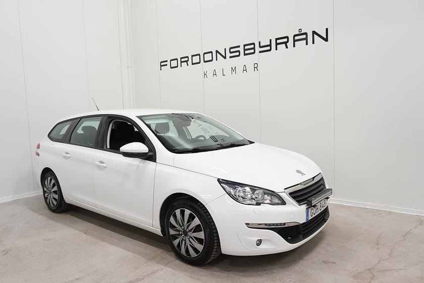 Bild 2 av Peugeot 308 SW 1.2 130HK Aut PDC Nybesiktad Årsskatt 426kr
