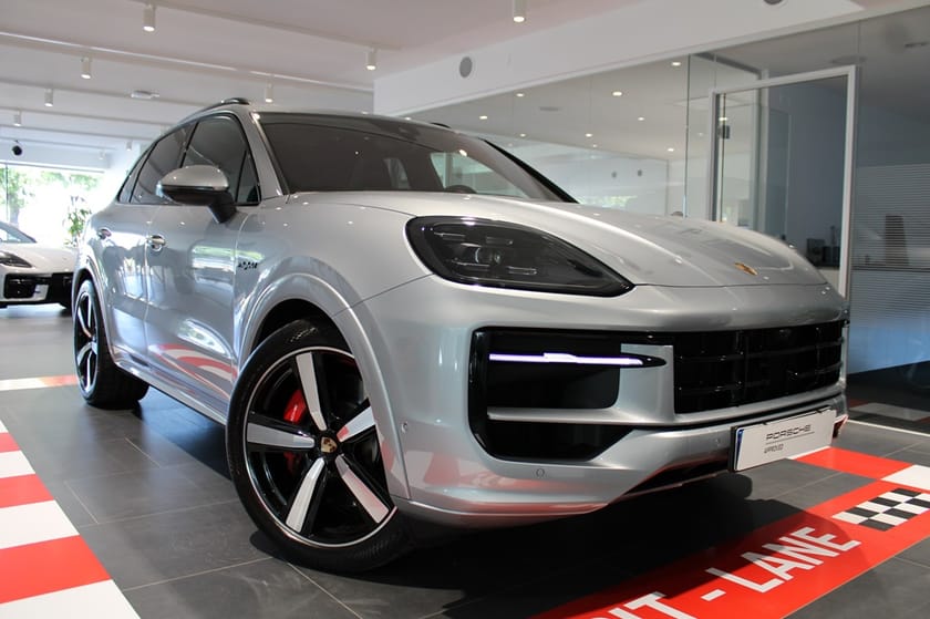 Bild 1 av Porsche Cayenne S E-Hybrid 