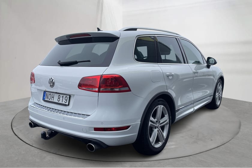 Bild 3 av Volkswagen Touareg V8 TDI (340hk) Premium R-Line 360 Pano