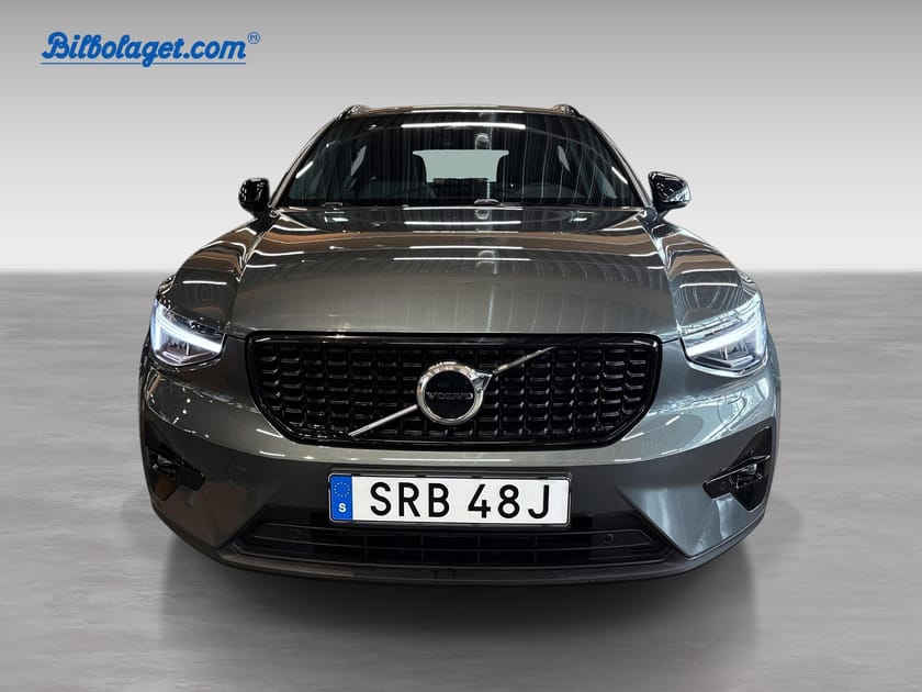Bild 2 av Volvo XC40 B4 FWD Bensin Plus Dark