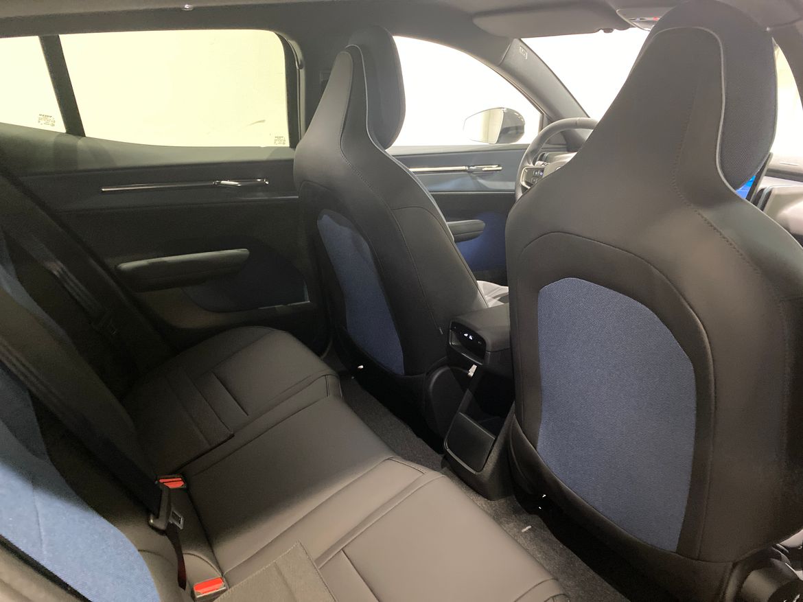 Bild 3 av 6 på bilen