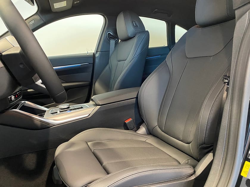 Bild 5 av BMW i4 M60 xDrive Gran Coupé HUD H/K Elstolar MedMinneKeyless AdaptivFar*