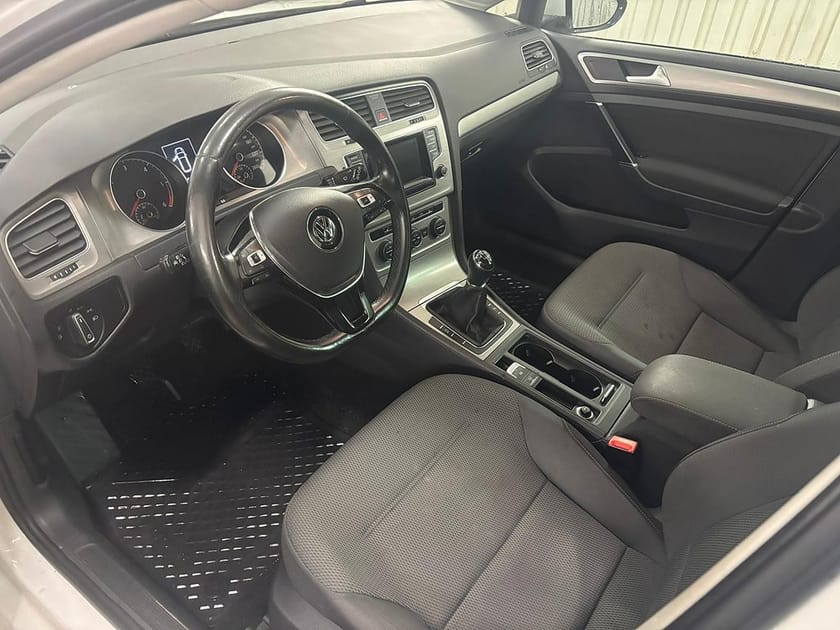 Bild 5 av Volkswagen Golf Sportscombi 1.6 TDI DPF BMT Masters Euro 5