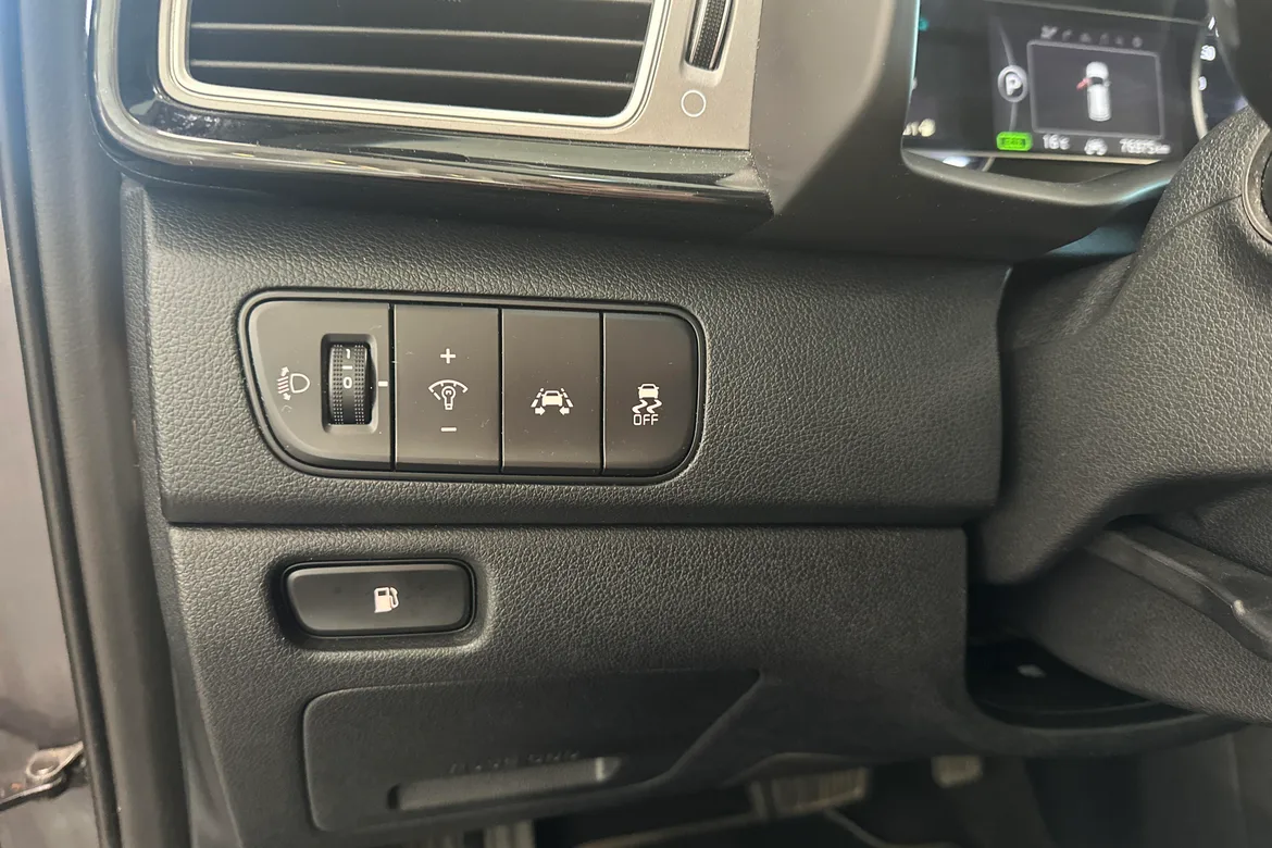 picture of a car