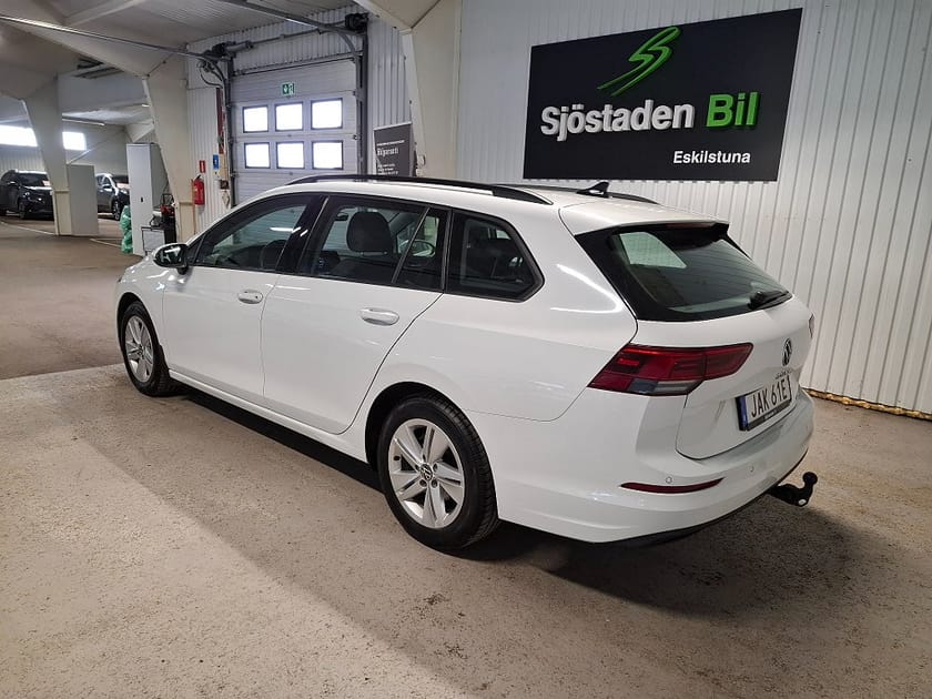 Bild 5 av Volkswagen Golf Sportscombi SC 1.5 eTSI DSG Kamera Digital Cockpit Drag  M/Kupévärm