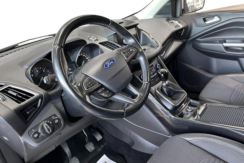 Bild 4 av Ford Kuga 1.5 TDCi Manuell 120hk