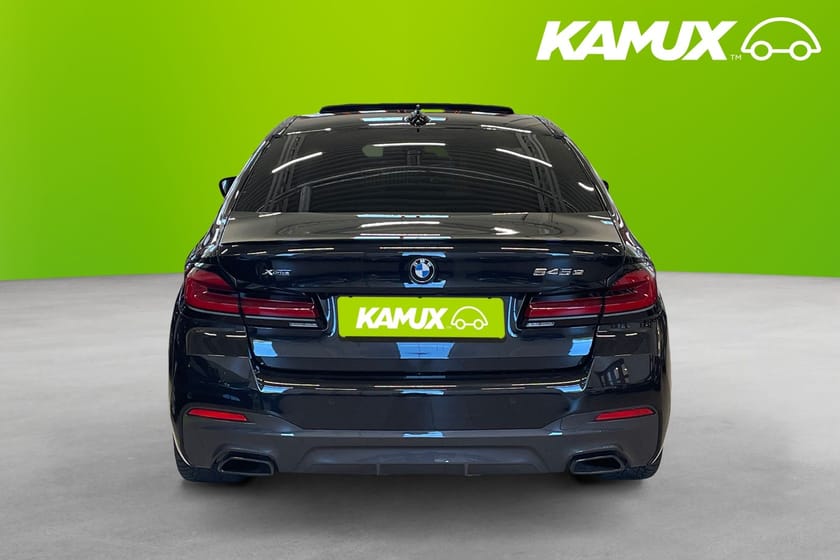 Bild 5 av BMW 545e xDrive Sedan M-Sport Innovation 360-kam Laser Cockpit Navi Taklucka H&K Drag 394hk