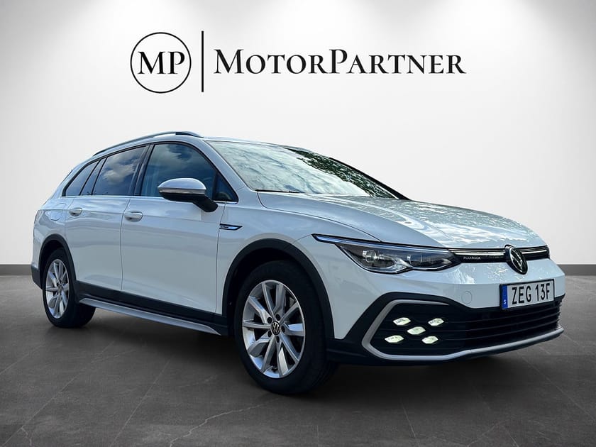 Bild 1 av Volkswagen Golf Alltrack 2.0 TDI 4Motion Cockpit Kamera Dragkrok 200hk