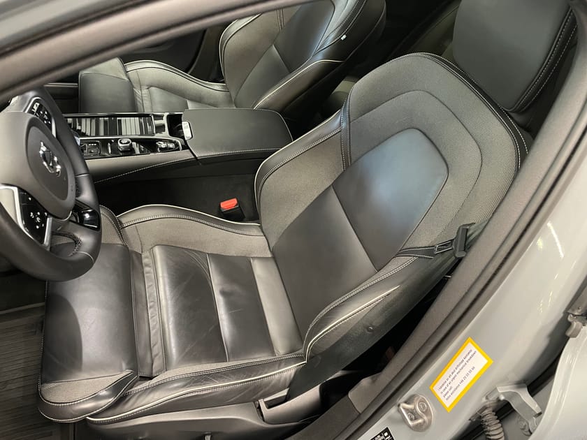 Bild 4 av Volvo V60 T6 Plus Dark Edition