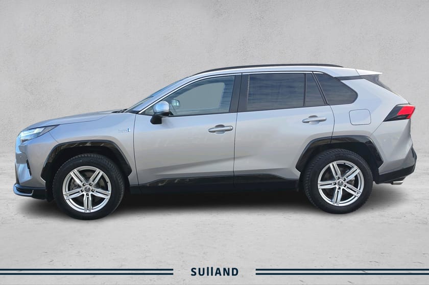 Bilde 2 av Toyota RAV4 Plug-in Hybrid PHEV/75KM/4x4/Nyservet/Carplay/Rattvarme/R.kam++