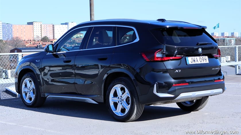 Bild 3 av BMW X1 xDrive30e Plug-In-Hybrid X-Line Pano S/V-hjul