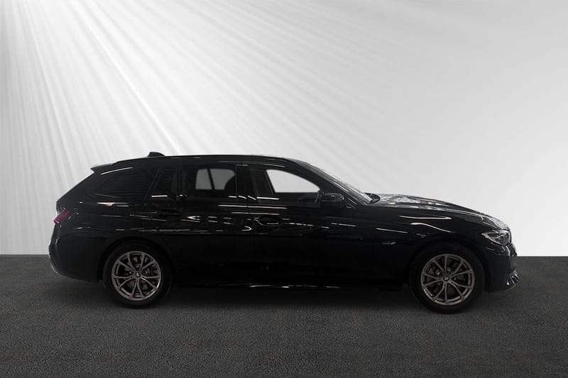BMW 330e xDrive Touring