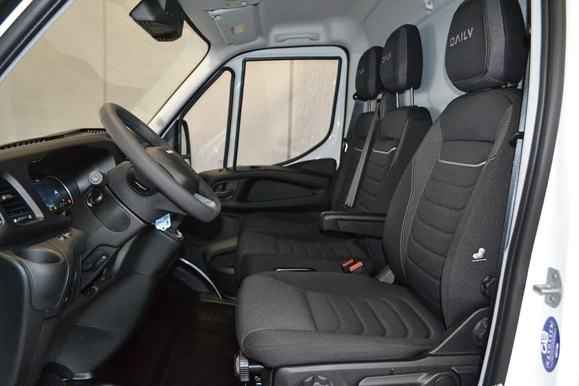 Bild 5 av Iveco Daily 35-160 Chassis Cab 35S16HA8 Skåp och Lift 156hk