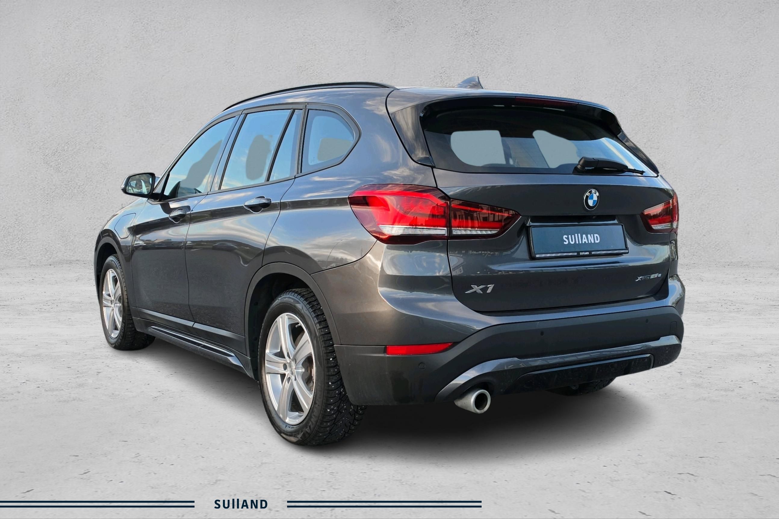 Thumnail bilde 2 av BMW X1 xDrive25e