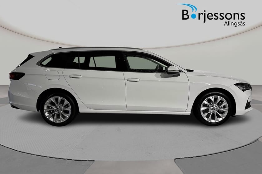 Bild 2 av Škoda Superb Kombi Selection 2,0 TDI 193 HK DSG 4X4
