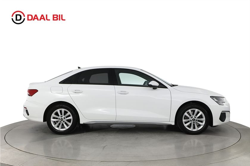 Bild 5 av Audi A3 Sedan 35 TFSI 150HK PROLINE COCKPIT NFC P-SENSORER BAK
