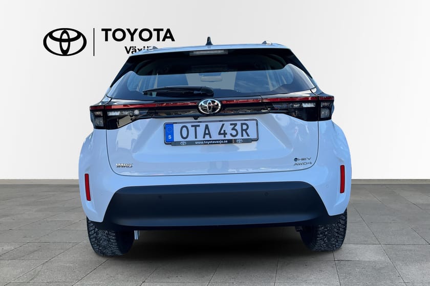 Bild 4 av Toyota Yaris Cross Hybrid 130 AWD-i Active Säkerhetspaket Takreling V-hjul