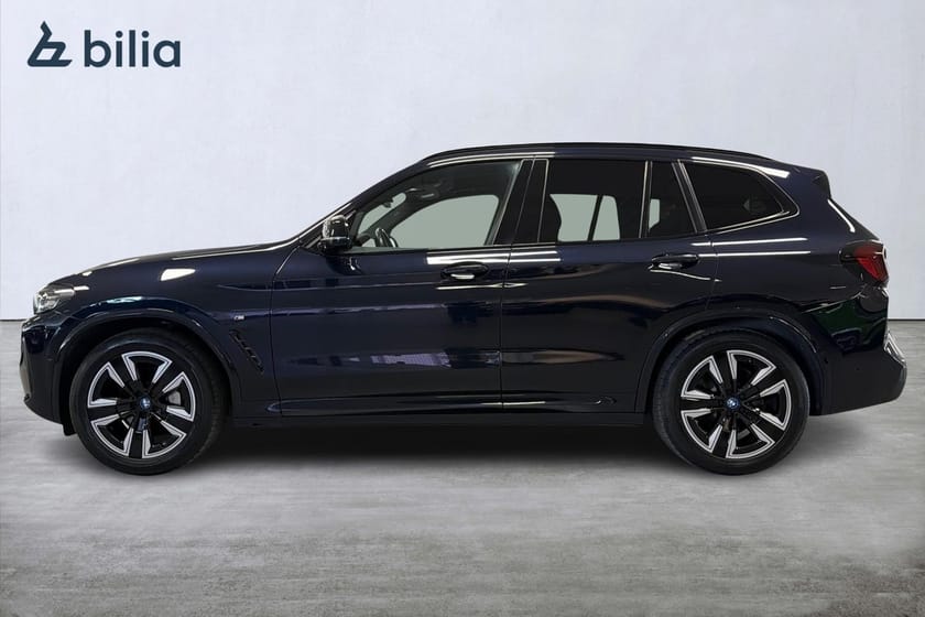 Bild 3 av BMW iX3 M Sport | Charged | Drag | Backkamera | Aktiv farth.