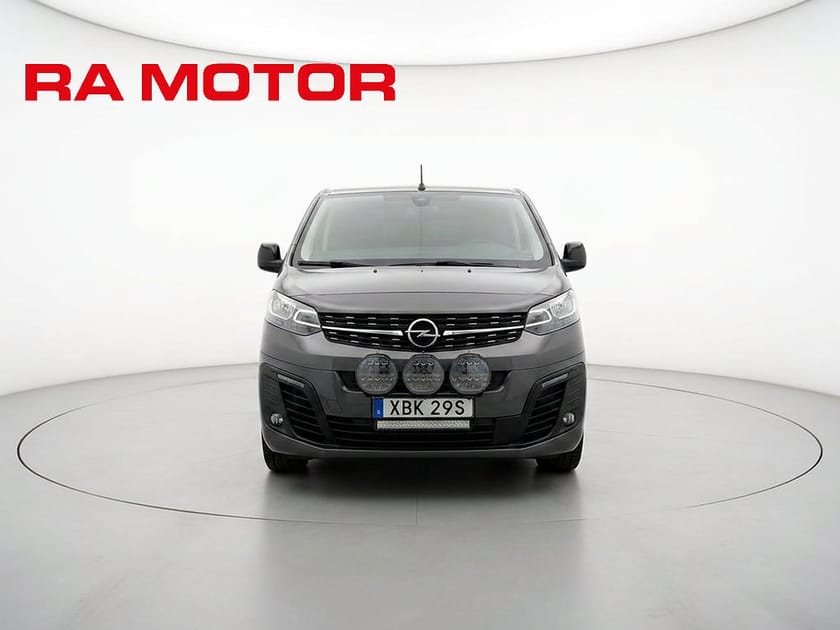 Bild 3 av Opel Vivaro Skåpbil IP 2,0 | L3 | Moms | Kamera | 3-sits | Värmare
