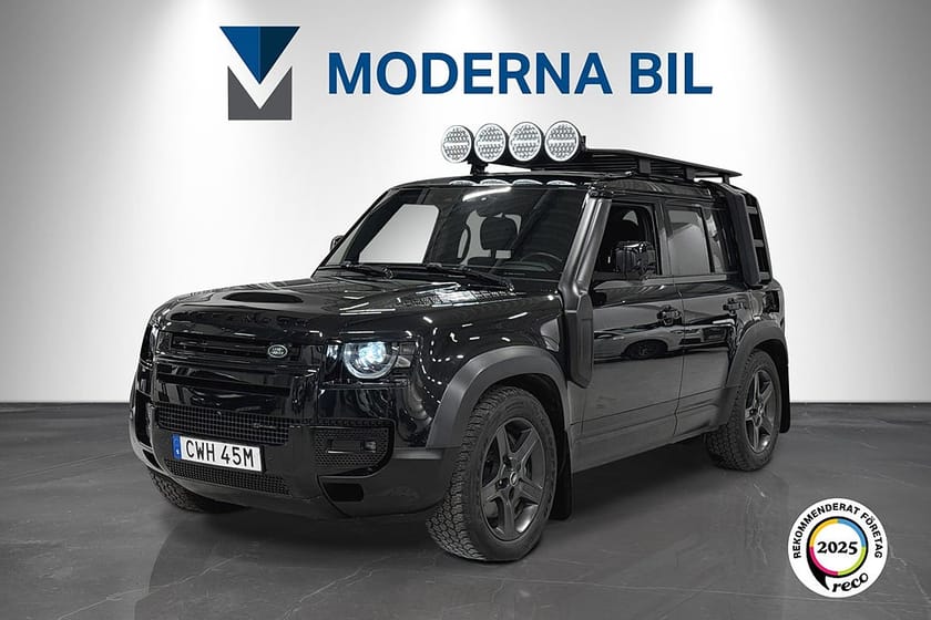 Bild 1 av Land Rover Defender P400e PHEV X-Dynamic Black Pack Moms Luftfjädring Pano