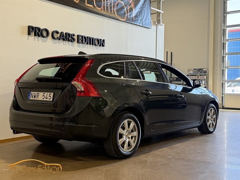 Bild 4 av Volvo V60 D2 115hk Momentum | Euro 5 | PDC
