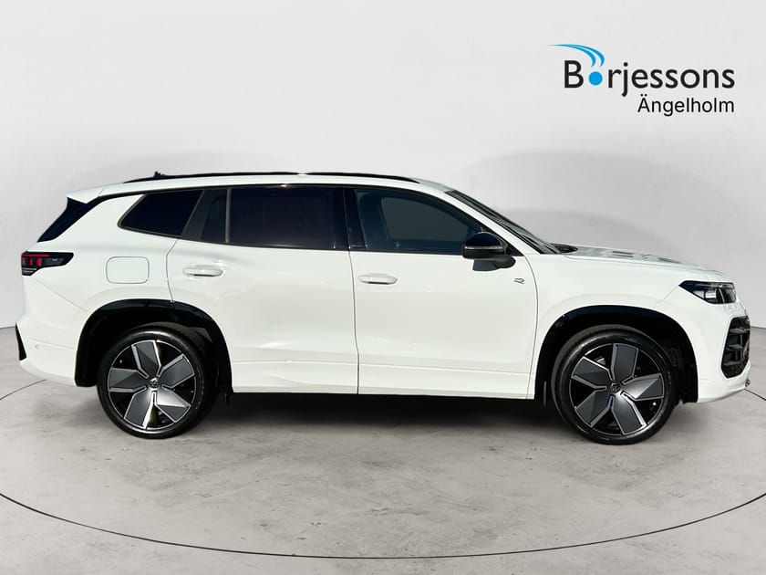 Bild 2 av Volkswagen Tayron eHybrid R-line e-Hybrid 272hk Black Style