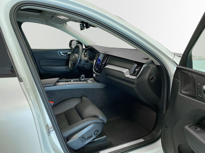 Bild 5 av Volvo XC60 Recharge T6 Ultimate Dark