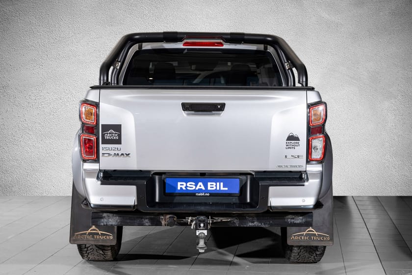 Bilde 3 av Isuzu D-Max Dobbelcab 163 hk DobCab AT35 Black/Magnum edition. NYBIL GAR!
