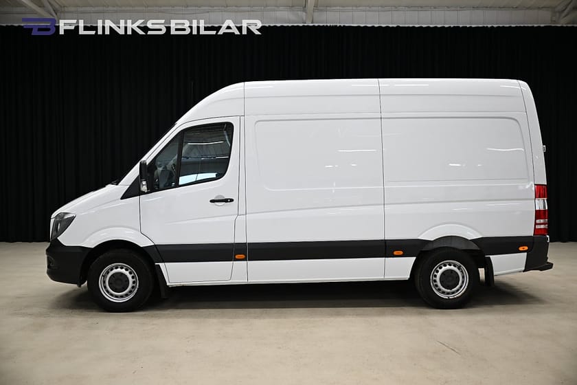 Bild 2 av Mercedes-Benz Sprinter 316 BlueTEC Skåpbil 7G 163HK Automat|Drag|Värmare|Backkamera