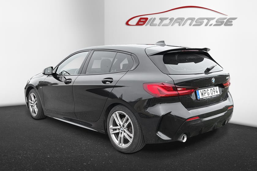 Bild 3 av BMW 118i M-sport/ nyservad/ svart innertak