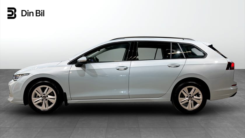Bild 2 av Volkswagen Golf Sportscombi eTSI150 Life Drag/Värmare