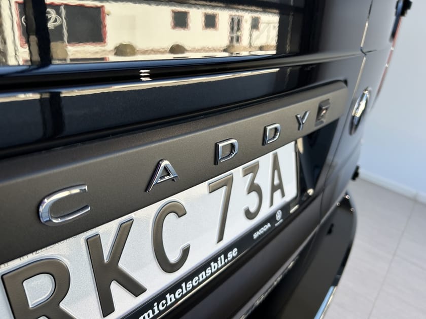 Bild 3 av Volkswagen Caddy Cargo HJULBAS: 2755 MM KHP  MOTOR: 2,0 L TD